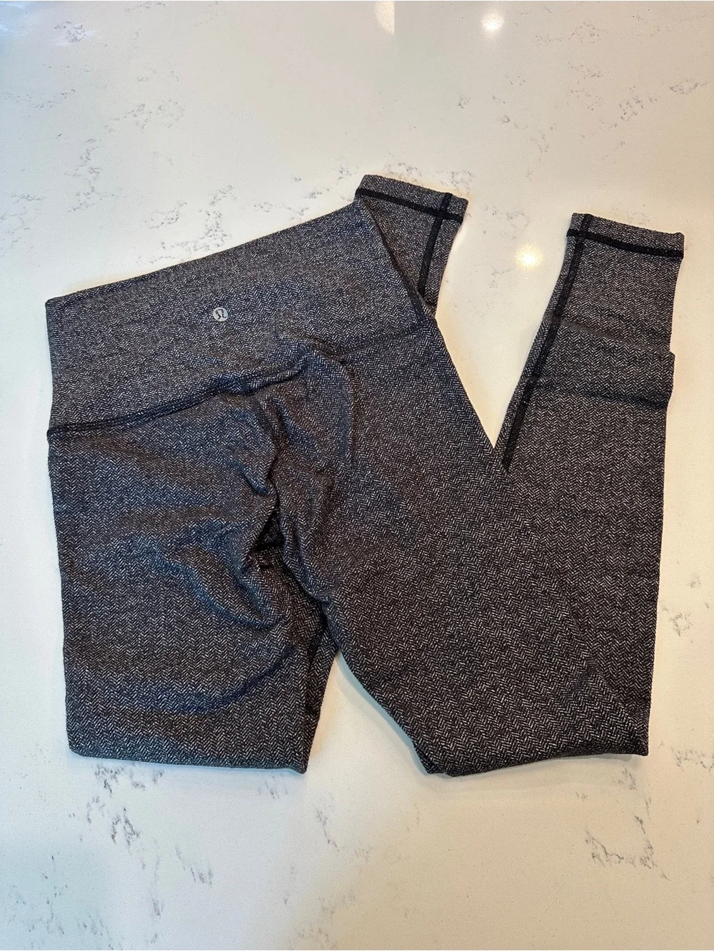 Lululemon Athletica Gray Black Herringbone Wunder Under Leggings size 4